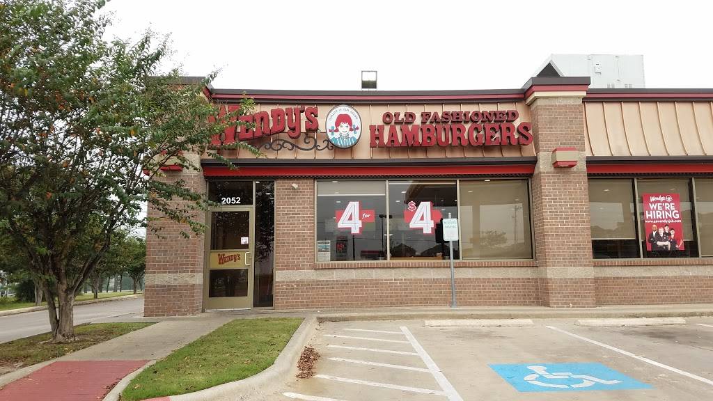 Wendys | restaurant | 2050 Holleman Dr W, College Station, TX 77840, USA | 9797642930 OR +1 979-764-2930