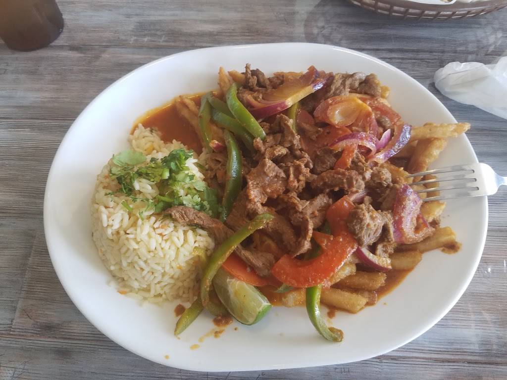 Tipicos Doña Gloria | restaurant | 470 Elden St, Herndon, VA 20170, USA | 7034377950 OR +1 703-437-7950