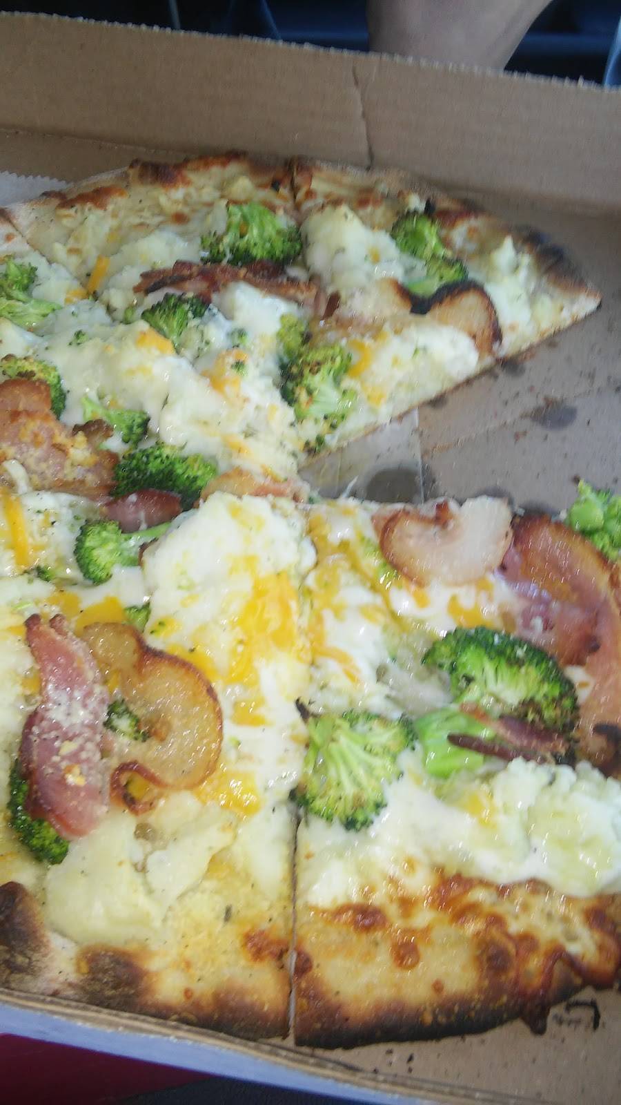 Papas Pizza & Pasta | meal takeaway | 258 Naugatuck Ave, Milford, CT 06460, USA | 2038740215 OR +1 203-874-0215