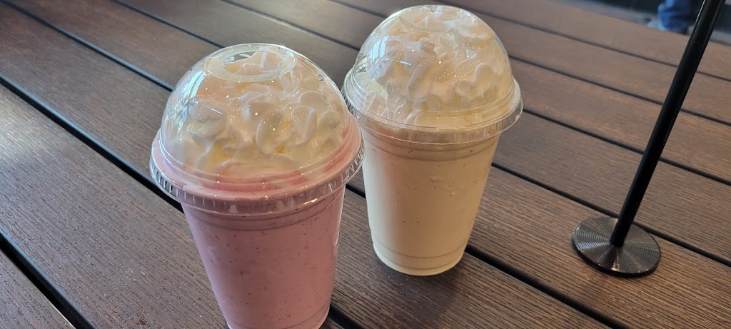 Burger Lounge Northridge | restaurant | 19515 Nordhoff St Suite 5, Northridge, CA 91324, USA | 7472352600 OR +1 747-235-2600