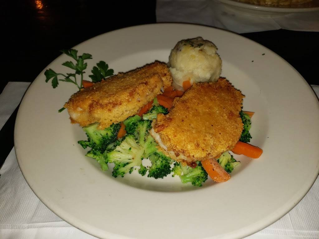 Capri Restaurant & Pizza | restaurant | 313 E State St, Rockford, IL 61104, USA | 8159656341 OR +1 815-965-6341