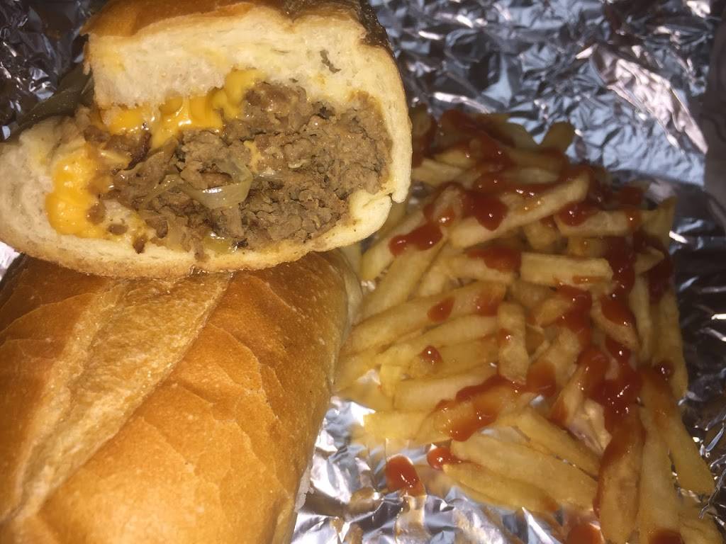 Daros Pizza & Chicken | restaurant | 4425 Kissena Blvd, Flushing, NY 11355, USA | 7184455572 OR +1 718-445-5572