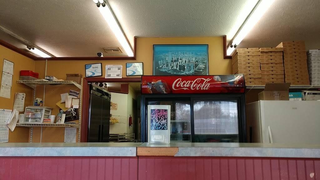 Roccos New York Style Pizza | restaurant | 11388 E Hwy 316, Fort McCoy, FL 32134, USA | 3522360880 OR +1 352-236-0880