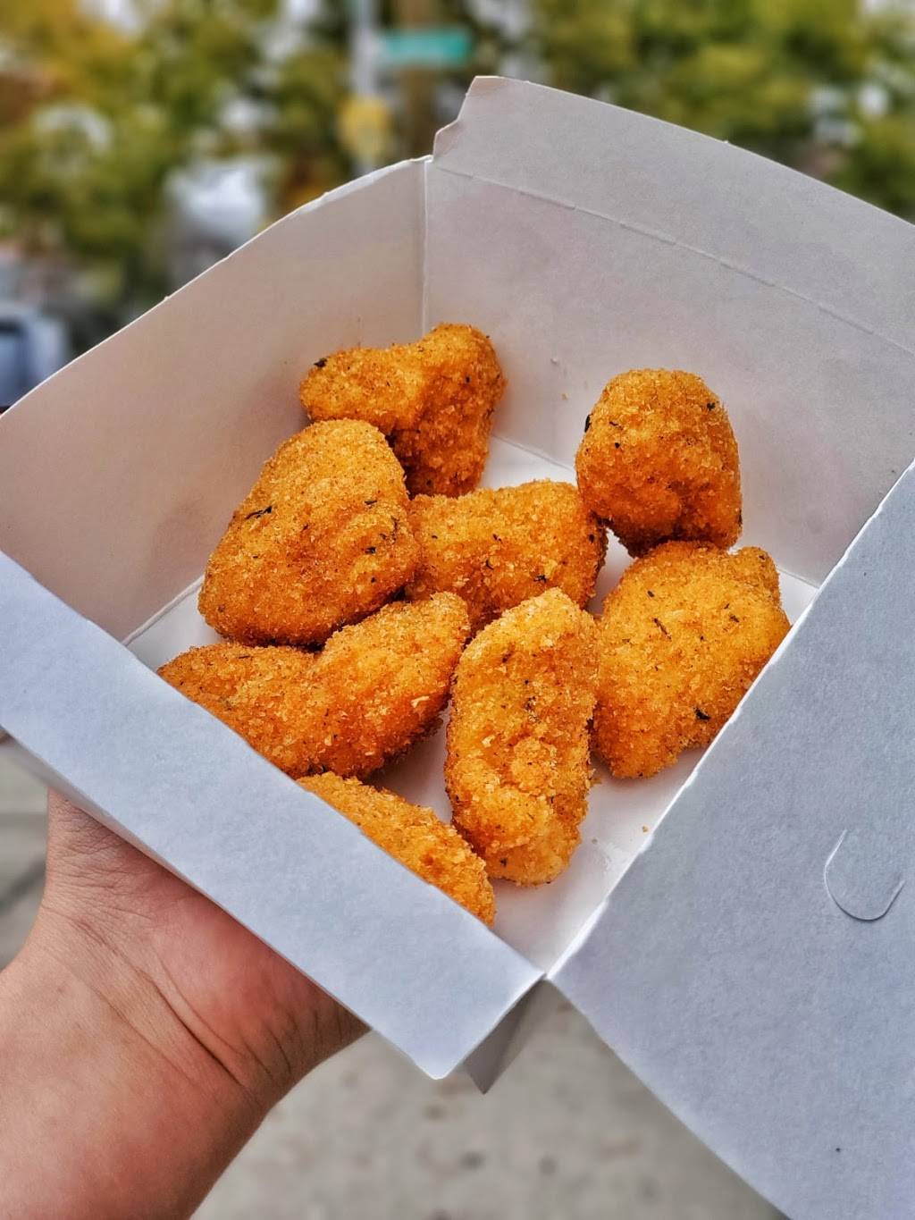 Krispy Nuggets | restaurant | 2928 Avenue P, Brooklyn, NY 11229, USA | 3475874965 OR +1 347-587-4965