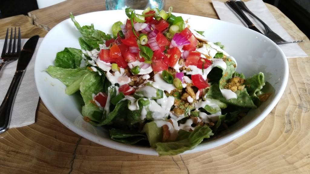 Raw Aura Organic Cuisine | restaurant | 94 Lakeshore Rd E, Mississauga, ON L5G 1E3, Canada | 9058912872 OR +1 905-891-2872