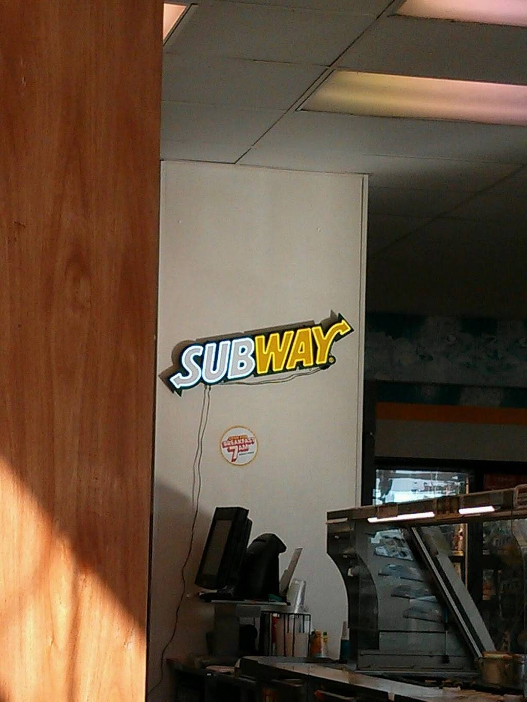 Subway | restaurant | 13553 Riverport Dr, Maryland Heights, MO 63043, USA | 3149421550 OR +1 314-942-1550