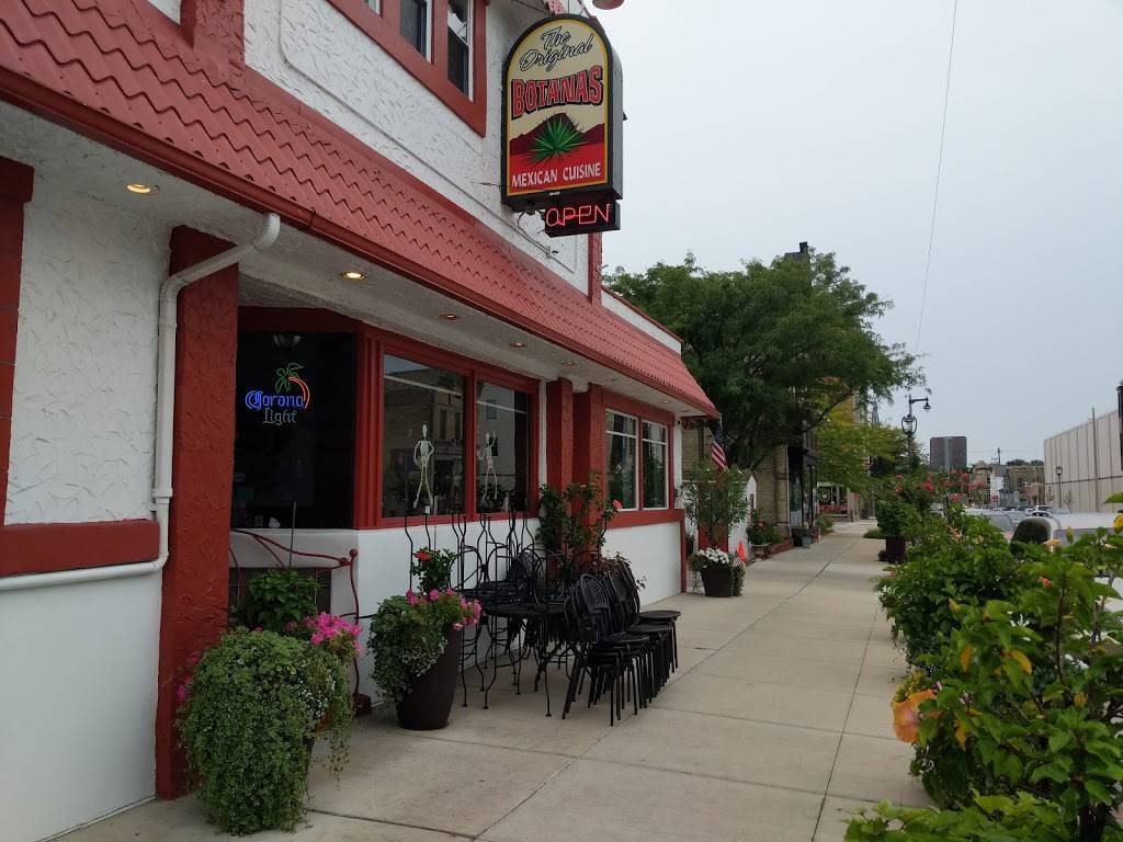 Botanas Restaurant | restaurant | 816 S 5th St, Milwaukee, WI 53204, USA | 4146723755 OR +1 414-672-3755