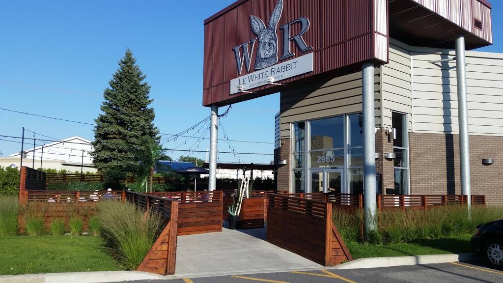 Le White Rabbit | restaurant | 2965 Rue Picard, Saint-Hyacinthe, QC J2S 1H2, Canada | 4507737178 OR +1 450-773-7178