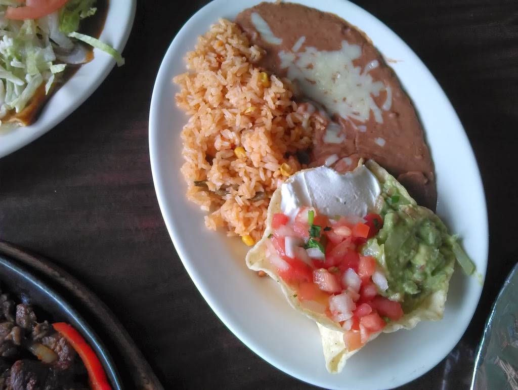 Los Loros Mexican Restaurant | restaurant | 5210 Baymeadows Rd, Jacksonville, FL 32217, USA | 9043670437 OR +1 904-367-0437