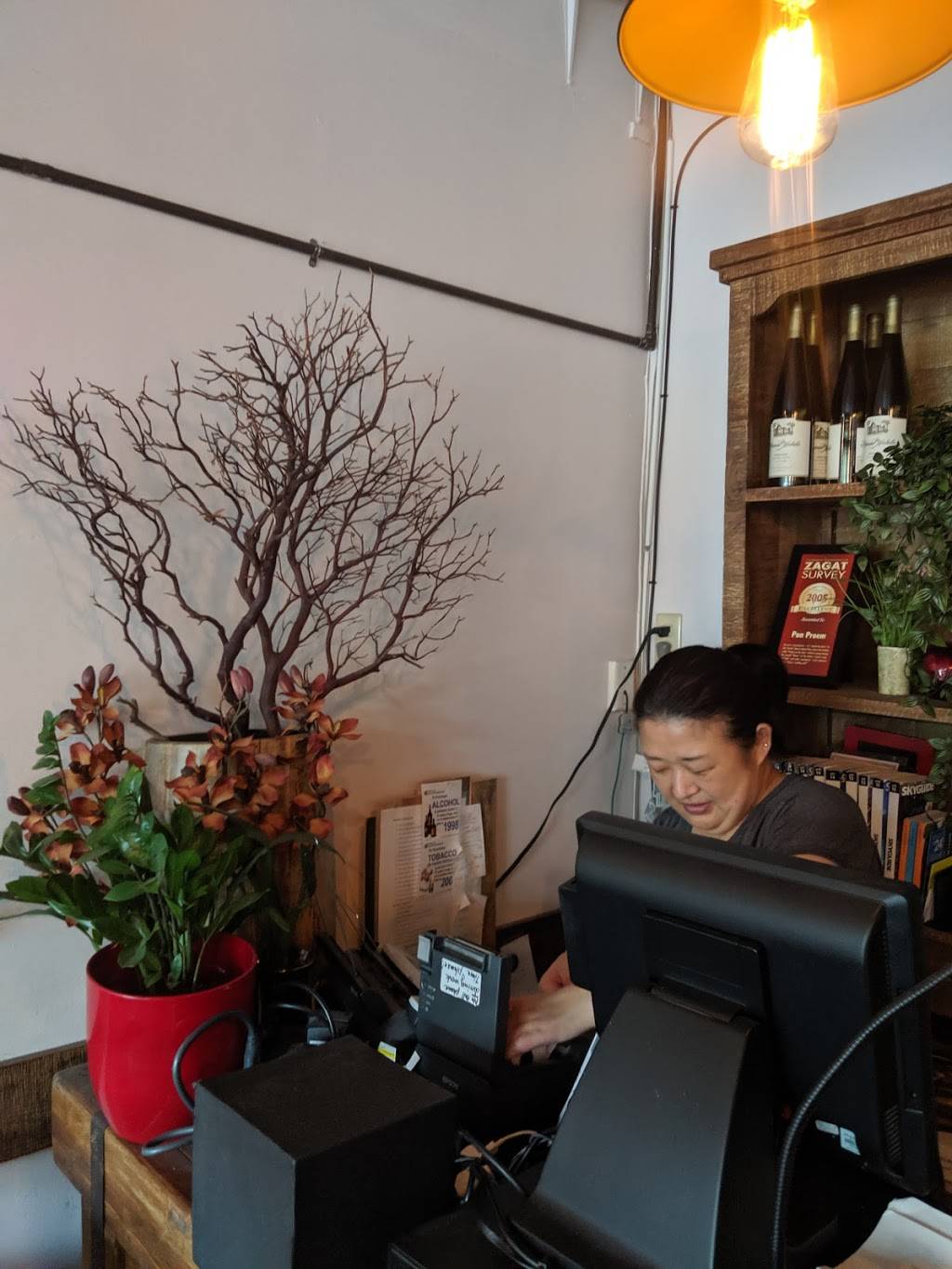 Pon Proem Thai Restaurant | restaurant | 3039 78th Ave SE, Mercer Island, WA 98040, USA | 2062368424 OR +1 206-236-8424