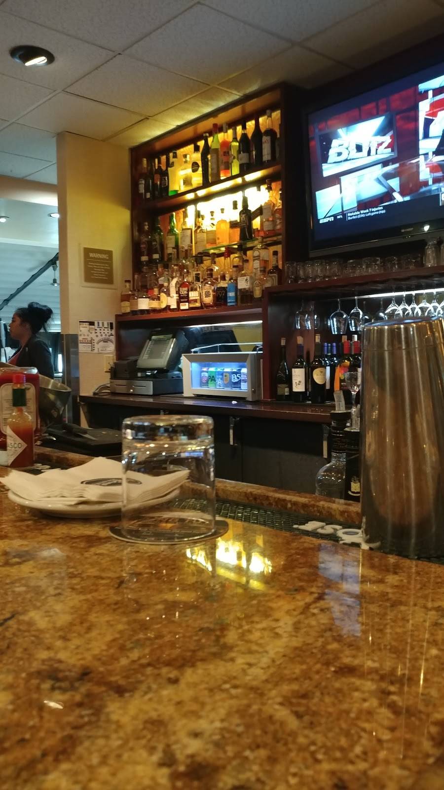 Brewsters Bar & Grill | restaurant | 9750 Airport Blvd, Los Angeles, CA 90045, USA | 3106454600 OR +1 310-645-4600