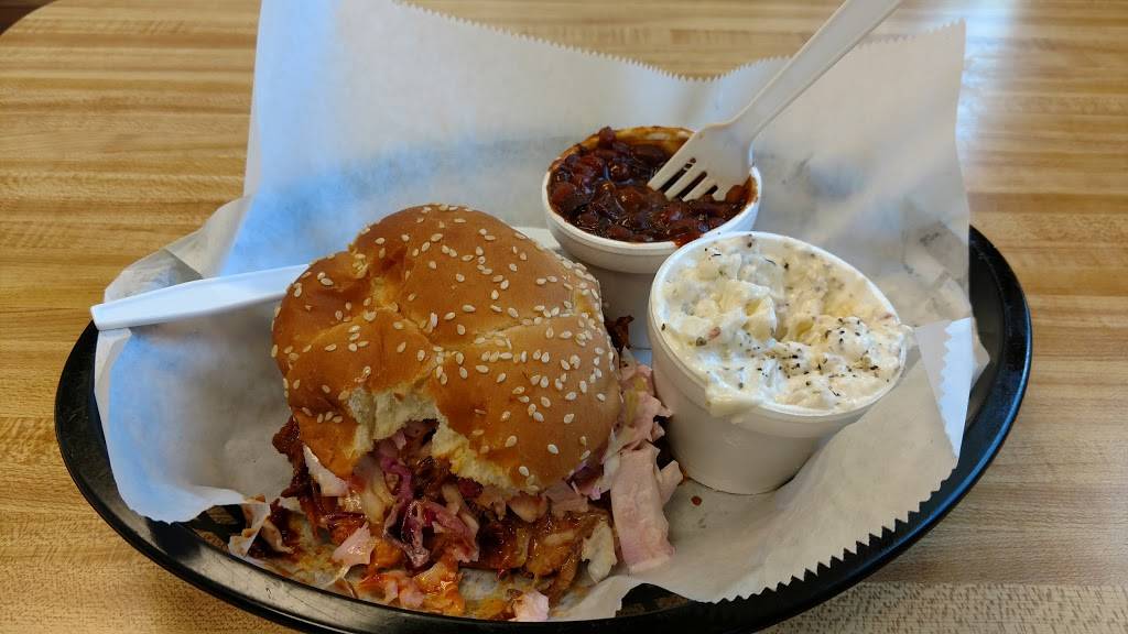 Blues BBQ & Catering | restaurant | 1109 Jefferson Rd, South Charleston, WV 25309, USA | 3047448335 OR +1 304-744-8335