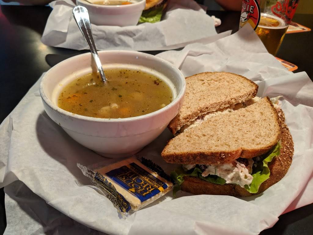 Echo Tap & Grill | restaurant | 554 W Main St #2632, Madison, WI 53703, USA | 6082566928 OR +1 608-256-6928