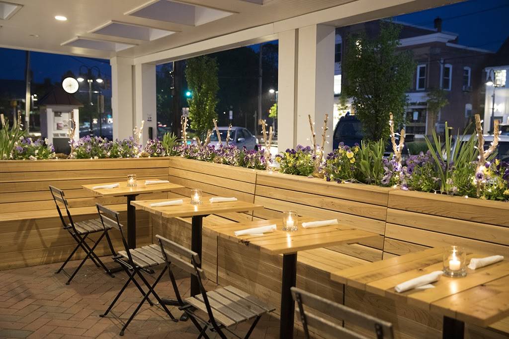 Sea House | restaurant | 765 Boston Post Rd, Madison, CT 06443, USA | 2034212459 OR +1 203-421-2459