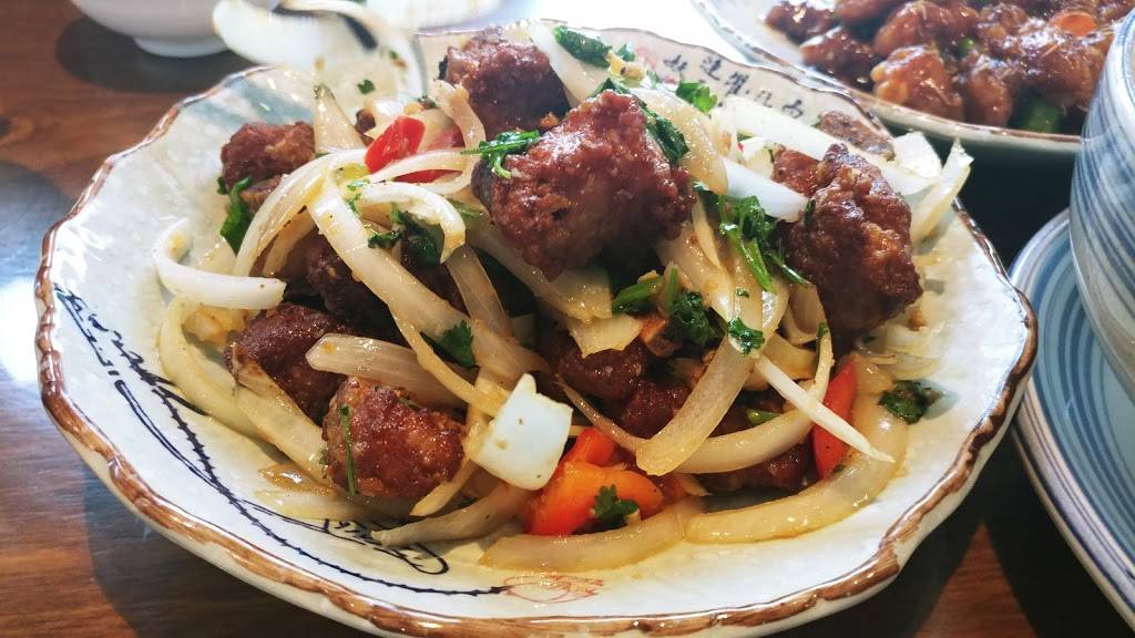 Harbin Chinese Restaurant 哈尔滨老道外砂锅居 | restaurant | 591 March Rd #5, Kanata, ON K2K 2M5, Canada | 6136931525 OR +1 613-693-1525