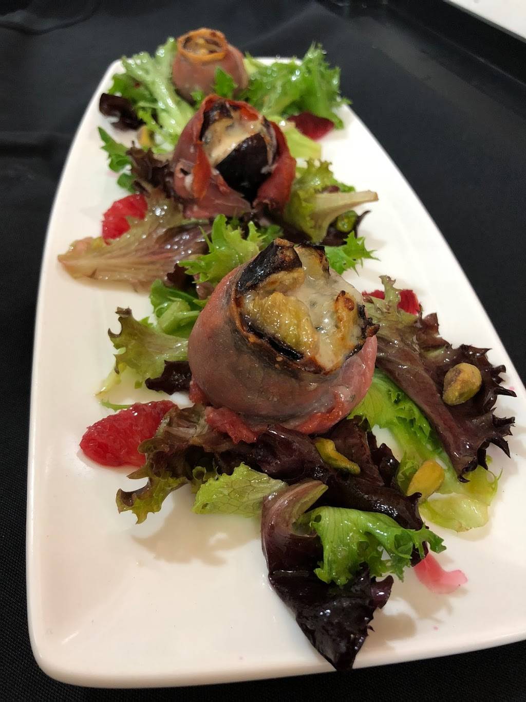 The Corner House Bistro | restaurant | 240 Church St, Keswick, ON L4P 3C9, Canada | 9054764800 OR +1 905-476-4800