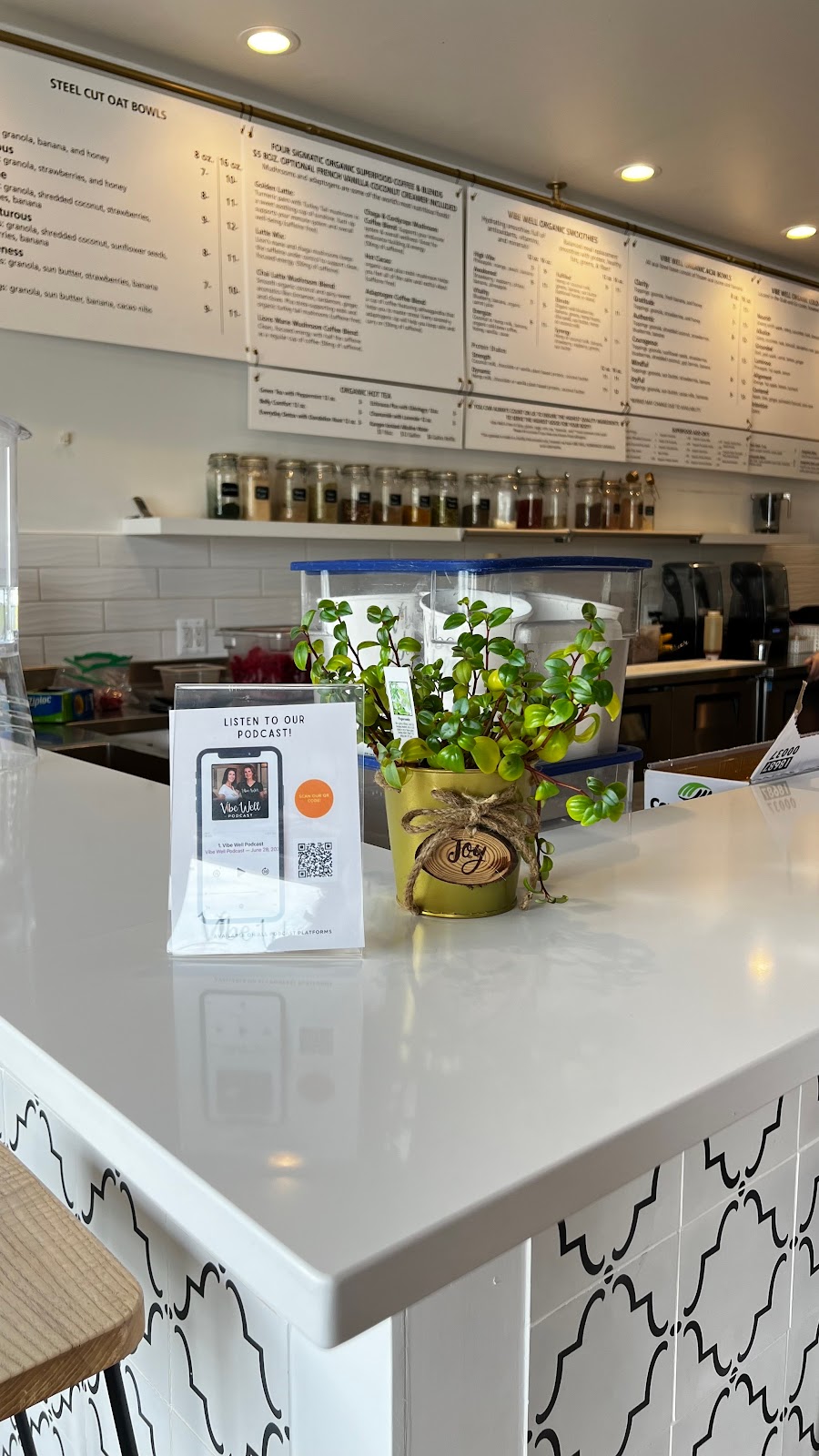 Vibe Well | restaurant | 495 N Fenway Dr, Fenton, MI 48430, USA | 8102080201 OR +1 810-208-0201