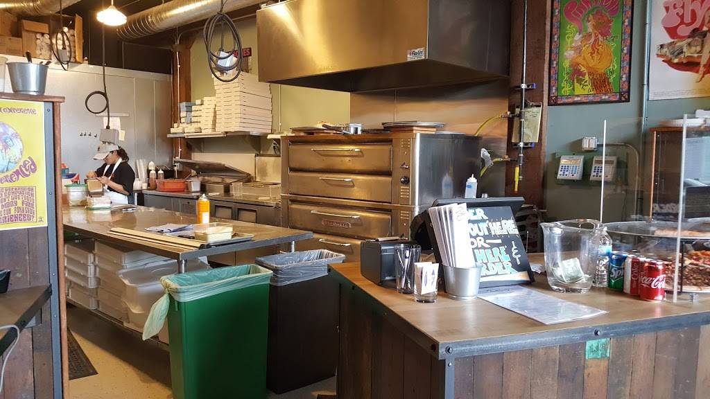 South Town Pie | restaurant | 8611 14th Ave S, Seattle, WA 98108, USA | 2065357166 OR +1 206-535-7166