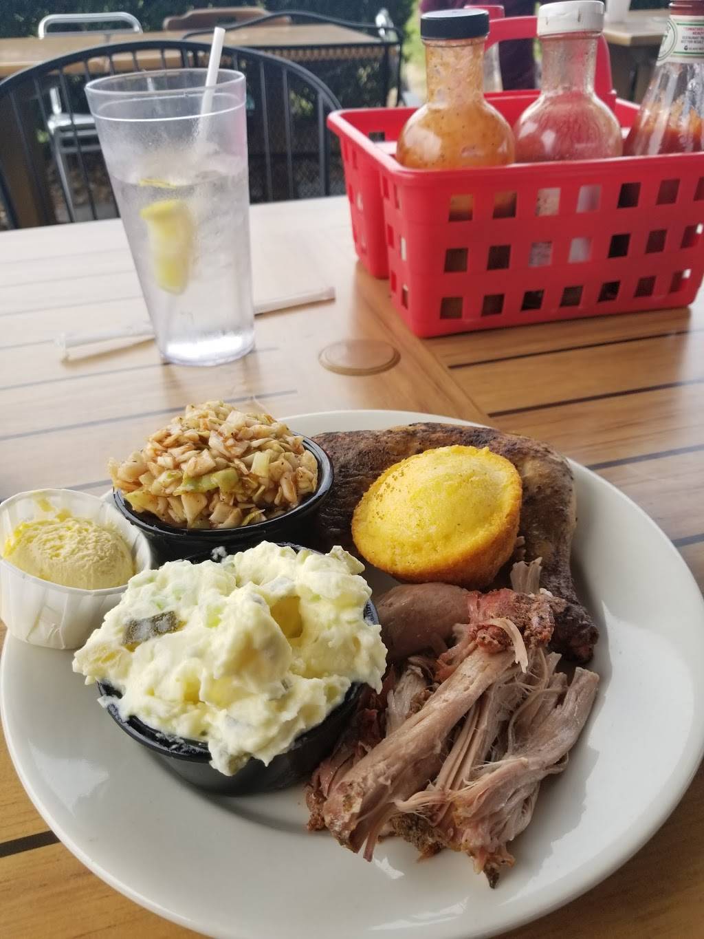 Pik N Pig | restaurant | 194 Gilliam McConnell Rd, Carthage, NC 28327, USA | 9109477591 OR +1 910-947-7591