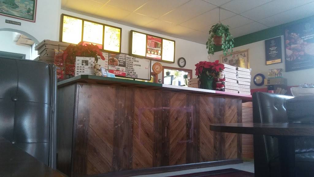 Gallina Pizza | restaurant | 505 N 7th St, Riverton, IL 62561, USA | 2176298743 OR +1 217-629-8743