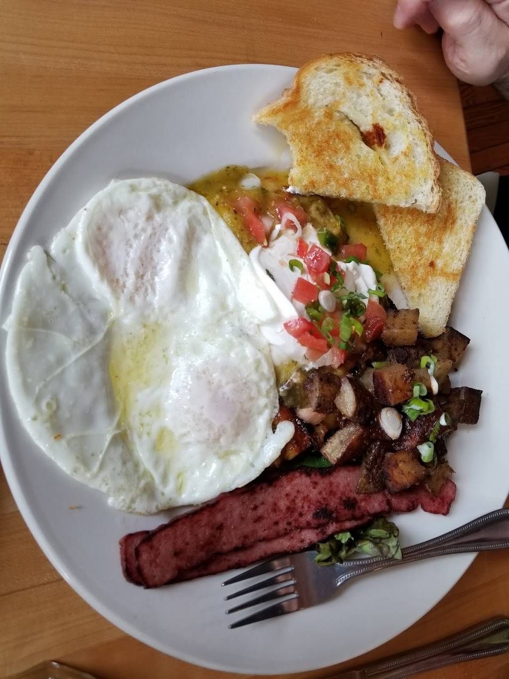 Alto Cinco | restaurant | 526 Westcott St, Syracuse, NY 13210, USA | 3154226399 OR +1 315-422-6399