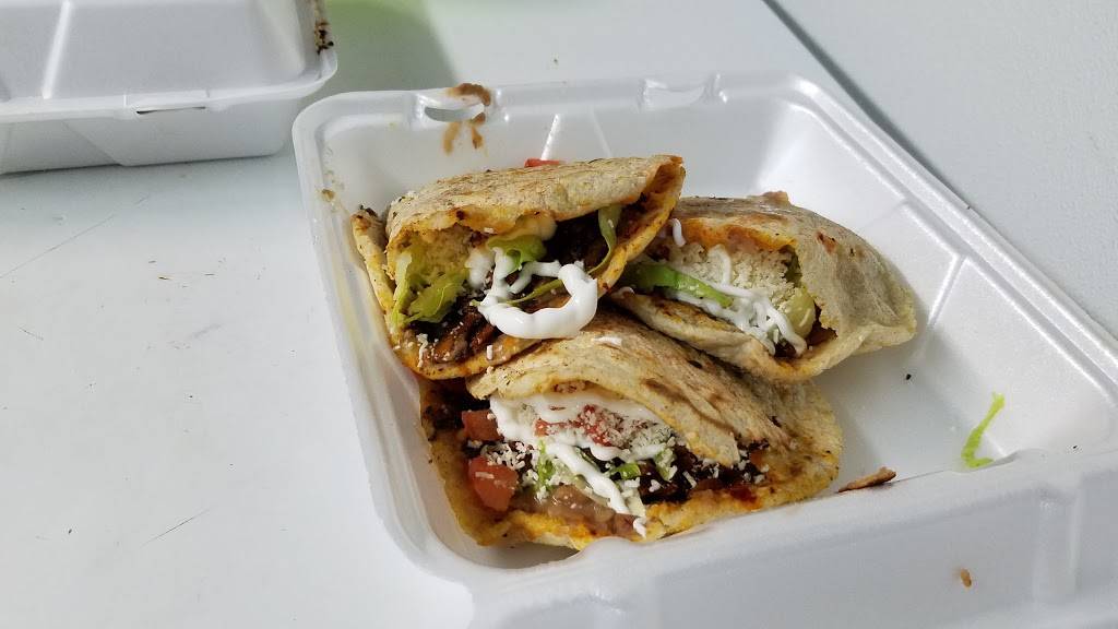 Tortas Y Tacos El Ranchito | restaurant | 8017 Lake June Rd, Dallas, TX 75217, USA | 2143919612 OR +1 214-391-9612