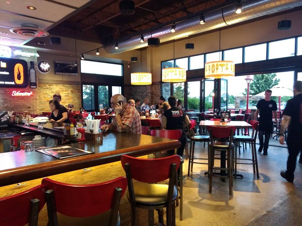 Smokey Bones Bar & Fire Grill | restaurant | 252 Montgomery Mall, North Wales, PA 19454, USA | 2674364630 OR +1 267-436-4630