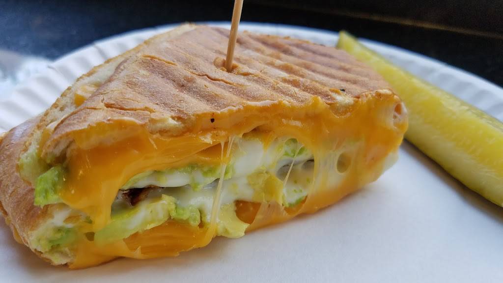 Arch Gourmet | restaurant | 2200 Arch St, Philadelphia, PA 19103, USA | 2155671796 OR +1 215-567-1796