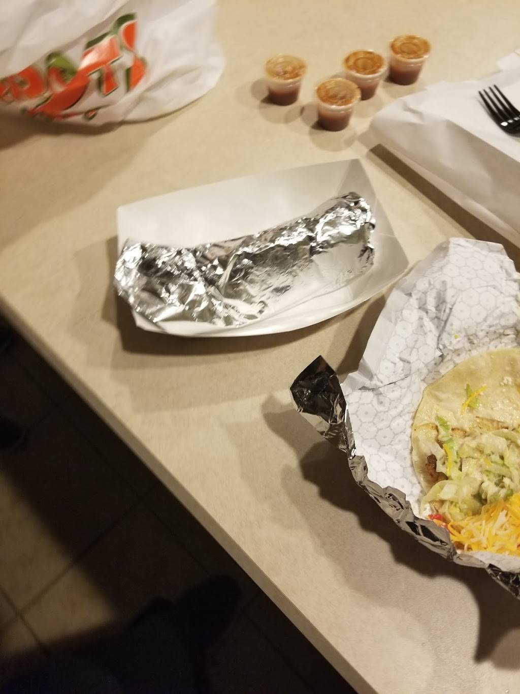 3 Parrots Taco Shop | restaurant | 7109 Boat Club Rd, Fort Worth, TX 76179, USA | 8178826305 OR +1 817-882-6305