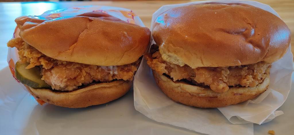 Popeyes Louisiana Kitchen | restaurant | 2166 Pacific Coast Hwy, Lomita, CA 90717, USA | 4243054032 OR +1 424-305-4032