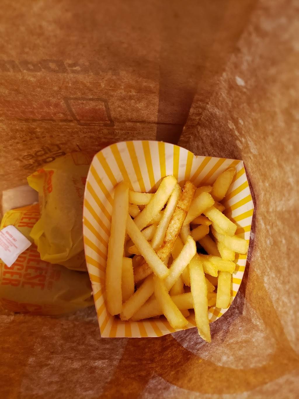 McDonalds | cafe | 4785 Las Virgenes Rd, Calabasas, CA 91302, USA | 8188808661 OR +1 818-880-8661