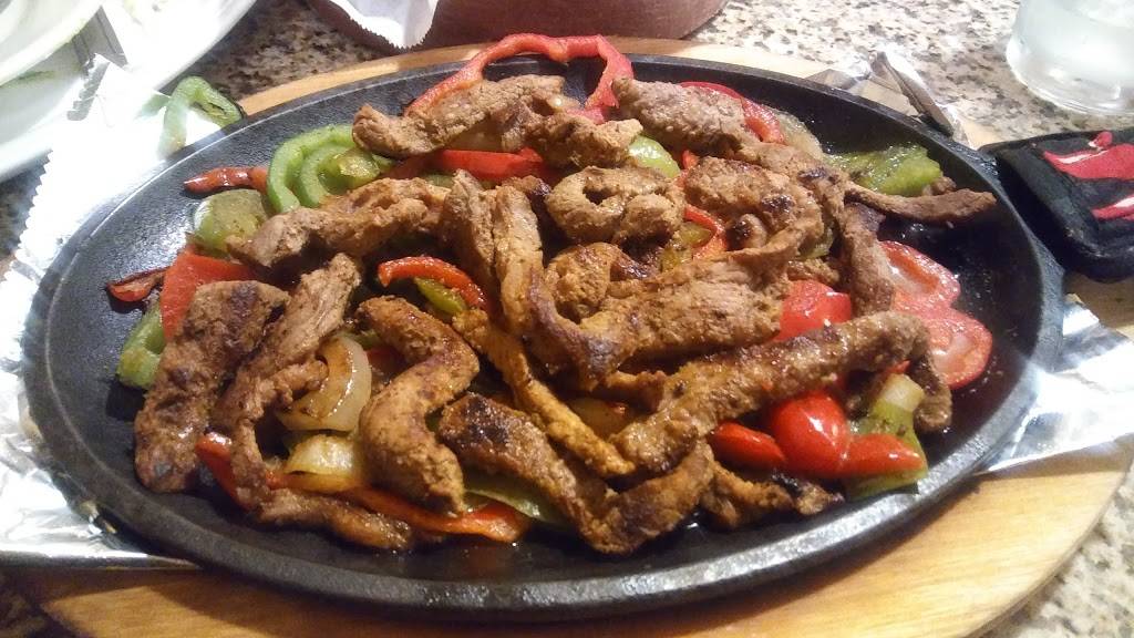 El Tapatio Restaurant & Cantina | restaurant | 40 Golf Club Rd, Pleasant Hill, CA 94523, USA | 9256762420 OR +1 925-676-2420