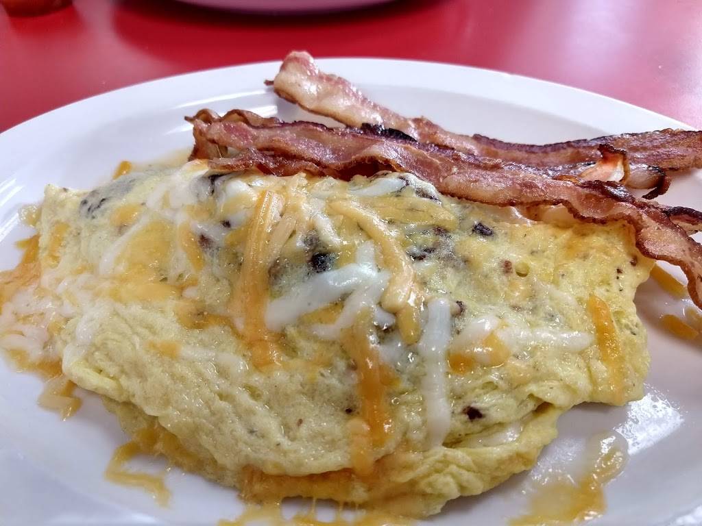 Golden Biscuit | restaurant | 91430143010181, Owasso, OK 74055, USA | 9185162600 OR +1 918-516-2600