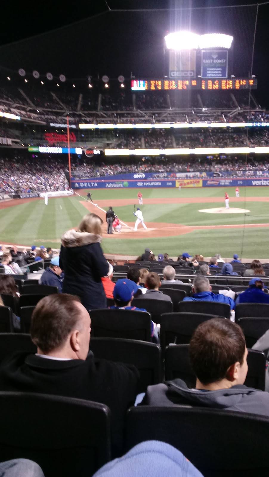 Pat LaFrieda’s | restaurant | 123-01 Roosevelt Ave, Corona, NY 11368, USA | 7185958102 OR +1 718-595-8102