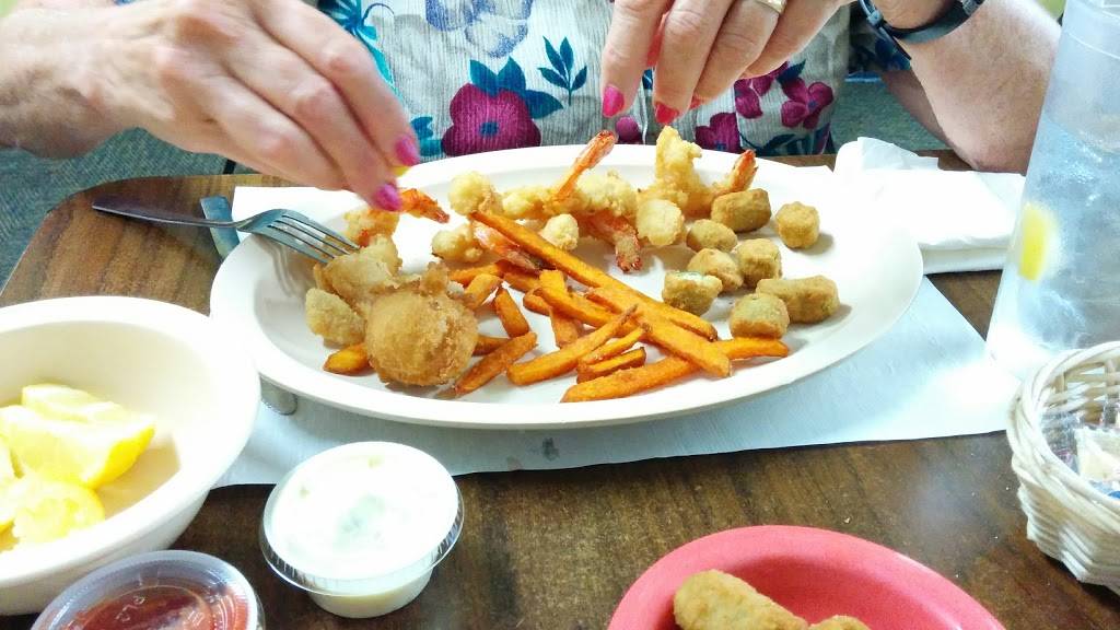 Shrimp R Us More | restaurant | 765 3rd Ave, Welaka, FL 32193, USA | 3864677111 OR +1 386-467-7111