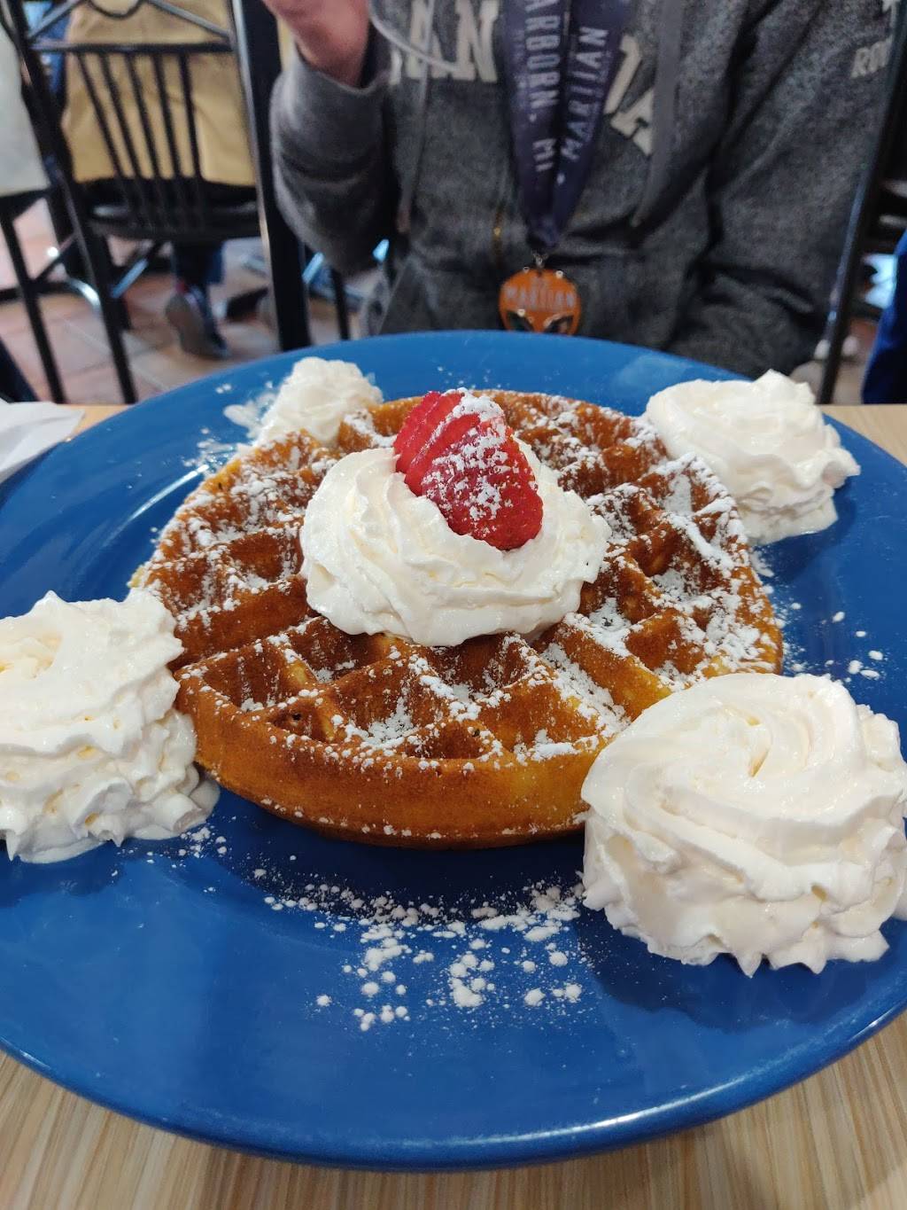 Devollis Famous Omelettes | restaurant | 5275 Walker Rd, Oldcastle, ON N0R 1L0, Canada | 5197377011 OR +1 519-737-7011