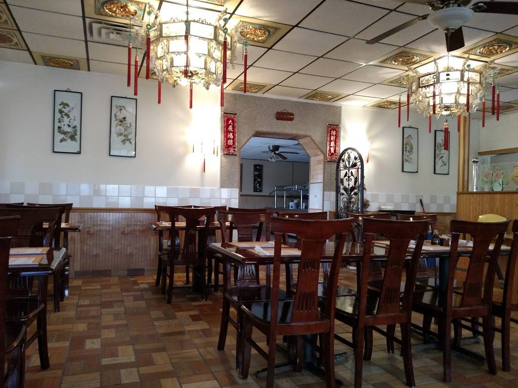 Haylumoon Restaurant | restaurant | 124 N 4th St, Chillicothe, IL 61523, USA | 3092743560 OR +1 309-274-3560