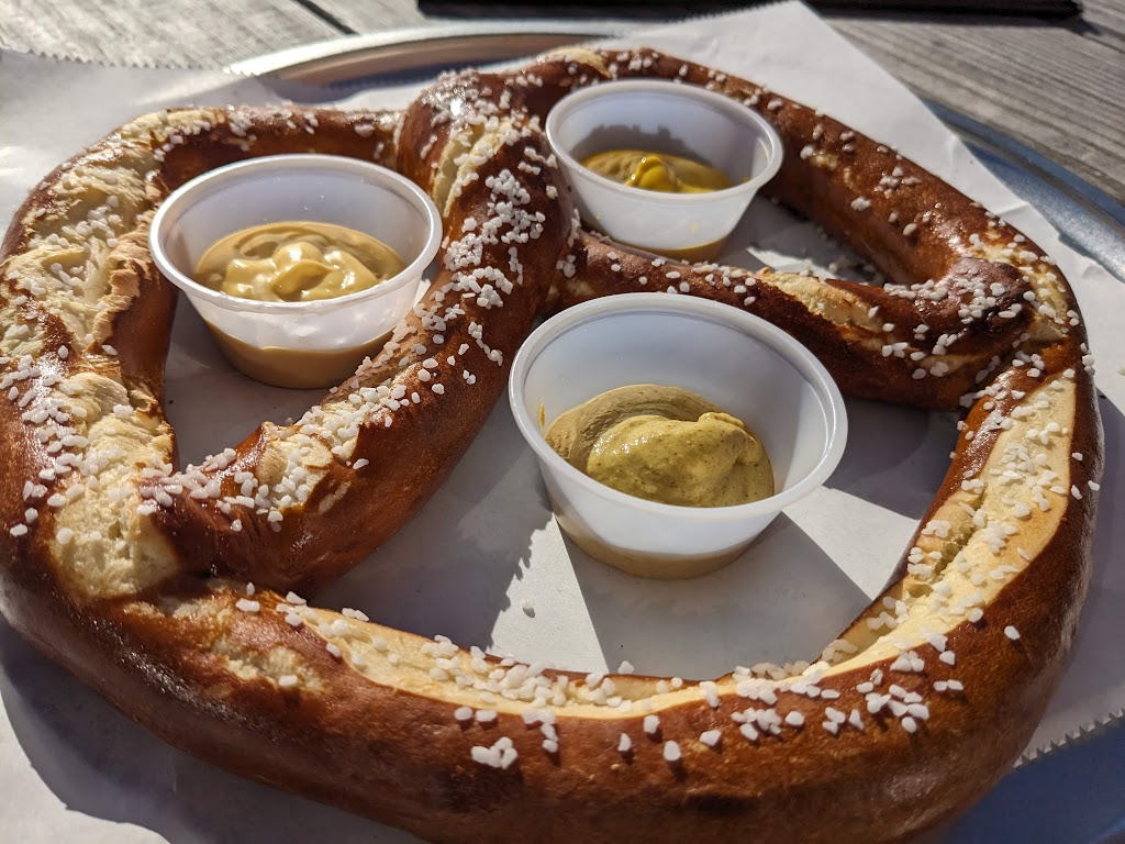 Smoketown Brewing Station | restaurant | 223 W Potomac St, Brunswick, MD 21716, USA | 3018344828 OR +1 301-834-4828