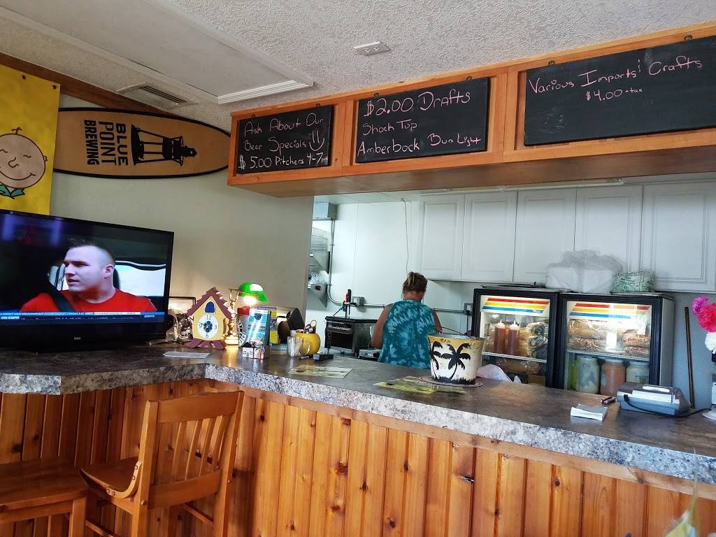 Smileys Snack Shack | meal takeaway | 3700 Gulf Blvd, St Pete Beach, FL 33706, USA | 7278036885 OR +1 727-803-6885