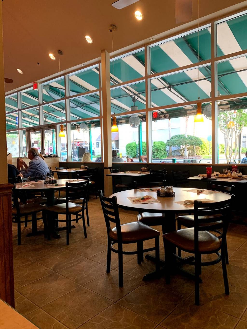 Papa Joes Pizza & Italian Restaurant | restaurant | 960 Colonial Grand Ln, Lake Mary, FL 32746, USA | 4079363300 OR +1 407-936-3300