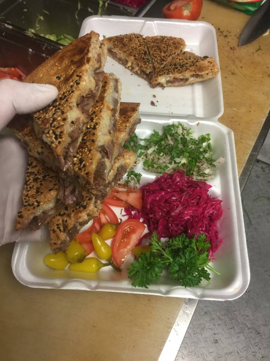 BEEEZZZ DONER & KEBAP | restaurant | 7919 Westheimer Rd, Houston, TX 77063, USA | 2817401898 OR +1 281-740-1898