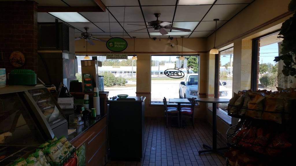 Subway | restaurant | 10125 Dorchester Rd, Summerville, SC 29485, USA | 8438217827 OR +1 843-821-7827
