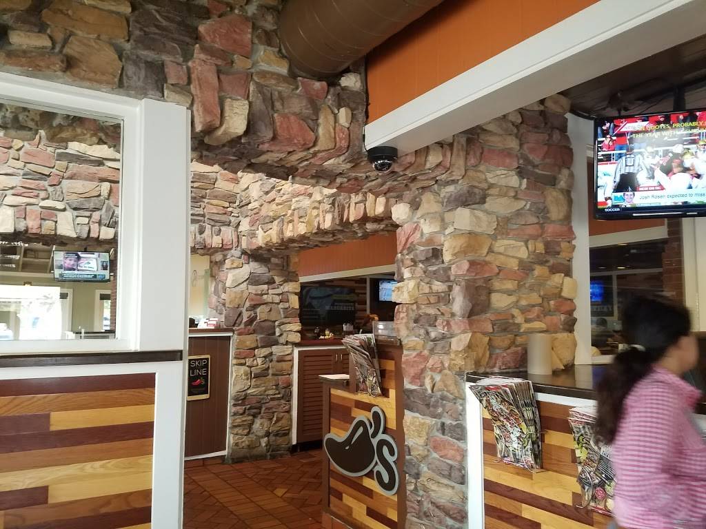 Chilis Grill & Bar | meal takeaway | 2222 W Northwest Hwy, Dallas, TX 75220, USA | 2143585274 OR +1 214-358-5274