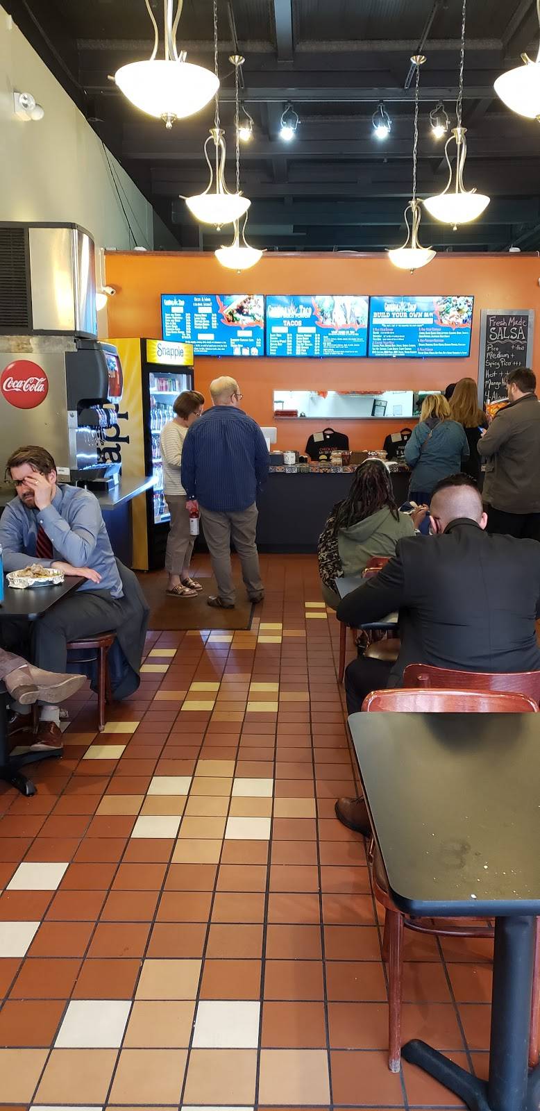 Cantina Taco | restaurant | 117 S Main St, Rockford, IL 61101, USA | 8159666000 OR +1 815-966-6000