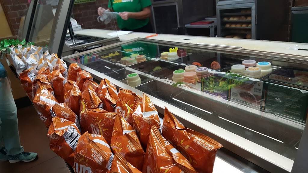 Subway Restaurants | restaurant | 1580 Branding Blvd, Branon Field-Chaffee Road, Middleburg, FL 32068, USA | 9045899967 OR +1 904-589-9967