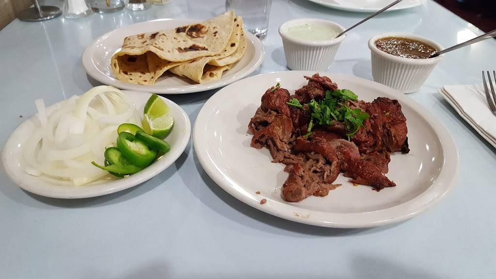 Bismillah Restaurant | restaurant | 2510 W Devon Ave, Chicago, IL 60659, USA | 7739735602 OR +1 773-973-5602