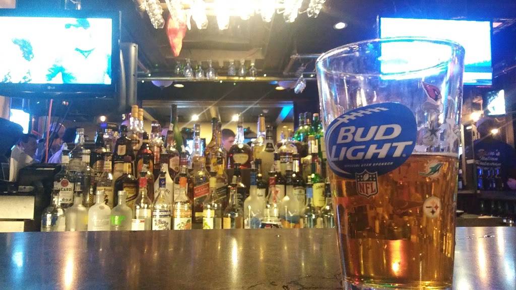 Doubledays | restaurant | 83 Main St, Dobbs Ferry, NY 10522, USA | 9146939793 OR +1 914-693-9793