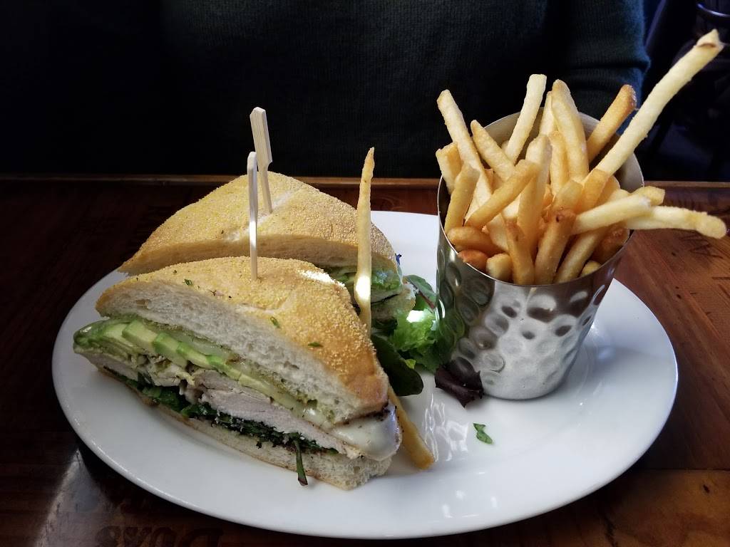 Brunos On Fourth | restaurant | 1226 4th St, Santa Rosa, CA 95404, USA | 7075698222 OR +1 707-569-8222