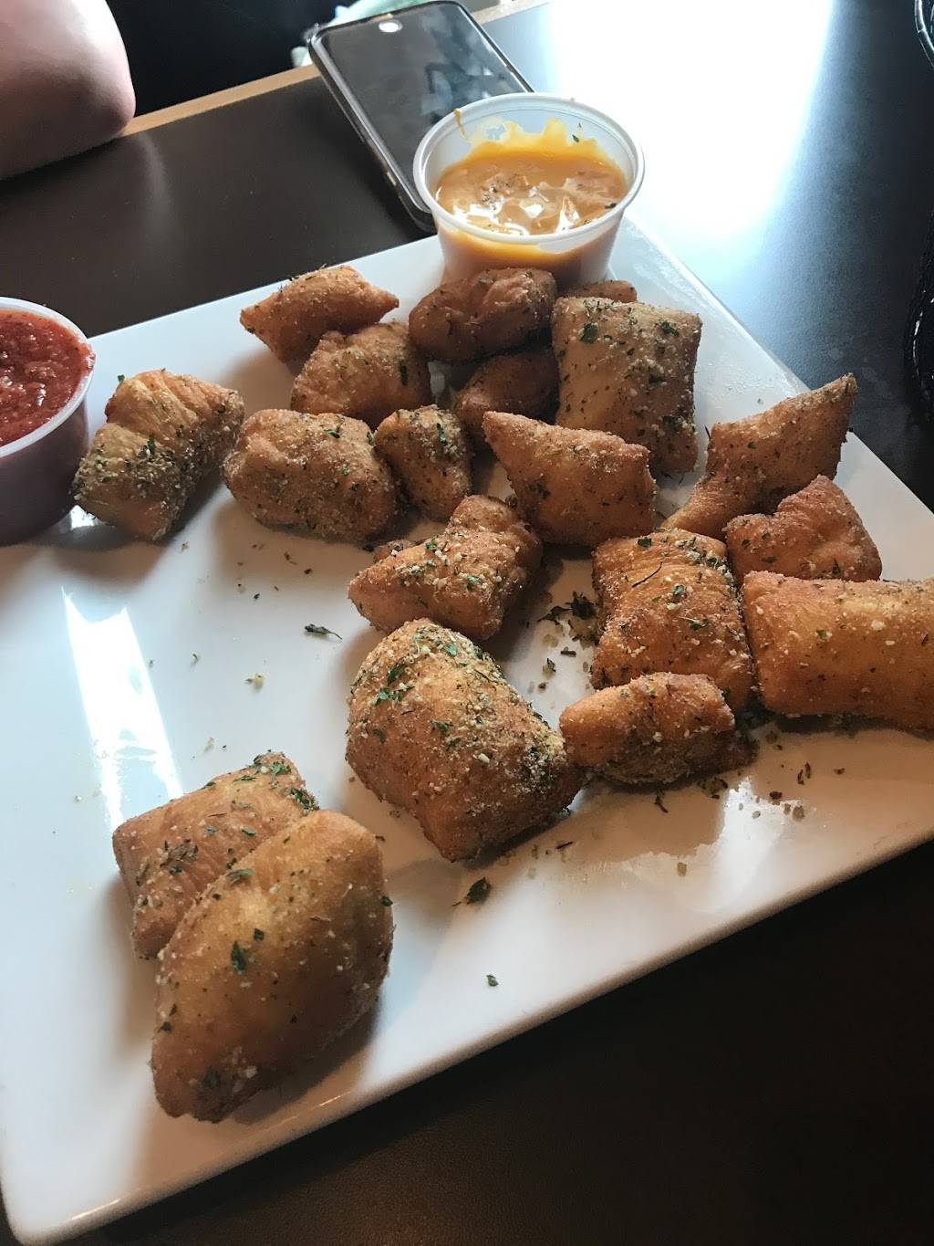 Shots | restaurant | 4259 Lake Michigan Dr NW, Grand Rapids, MI 49534, USA | 6164537780 OR +1 616-453-7780