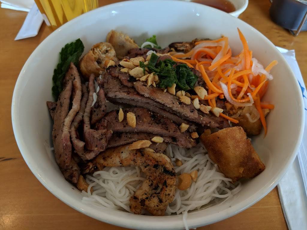 Pho Metro | restaurant | 31-16 Farrington St, Flushing, NY 11354, USA | 7188867435 OR +1 718-886-7435